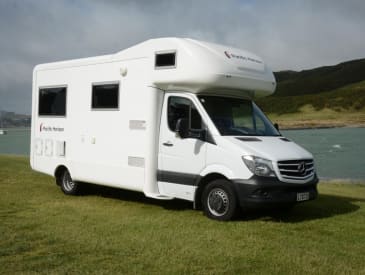 Pacific Horizon MAX 4-Bett Mercedes Motorhome, Fahrzeugabbildung