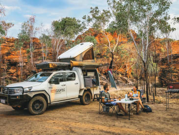 Redsands Campers 5 Personen 4WD Camper, Fahrzeugabbildung