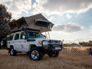 Britz 4x4 Rentals Land Cruiser Double Cab (DLE), Fahrzeugabbildung