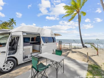 Camperman Maxie 4 Deluxe Dusche/WC, Fahrzeugabbildung