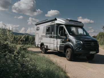 CROSSRENT Overlander Ultimate, Fahrzeugabbildung