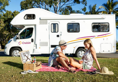 Cruisin Motorhomes Deluxe 6 Bett