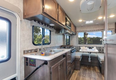 Four Seasons C-Small Motorhome