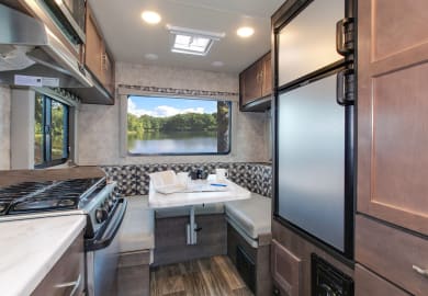 Four Seasons C-Small Motorhome