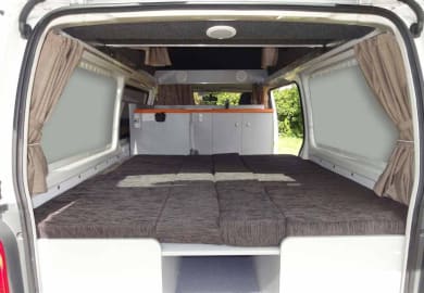 Travellers Autobarn Hitop Campervan