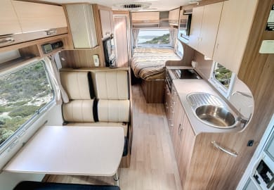 Let's Go Jayco 6 Bett Journey (Pet friendly)