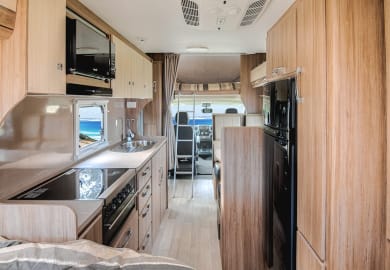 Let's Go Jayco 6 Bett Journey (Pet friendly)