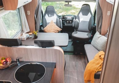 FreewayCamper RV - Teilintegriert 650 für 3