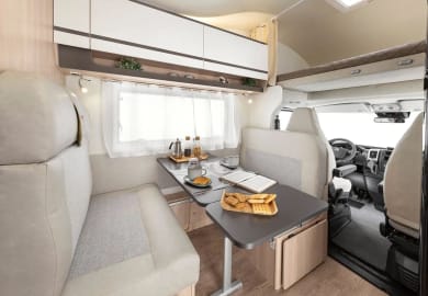 FreewayCamper RV - Alkoven 700 für 6