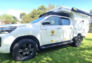 Bushlore Toyota Hilux Bushcamper 4 Pers. (HilCAM)