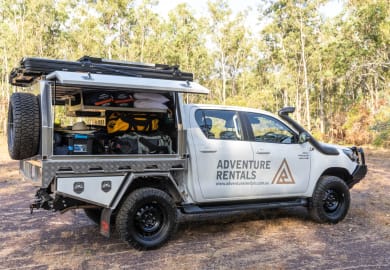 Adventure Toyota Hilux 4WD Camper Dual RTT