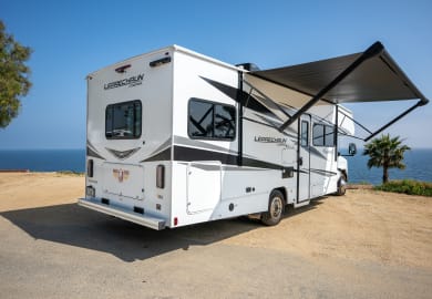 Road Bear Class C 26-28 ft
