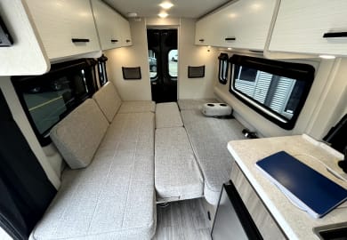 Meridian RV B-Deluxe