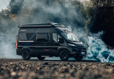 CROSSRENT Adventurer Series