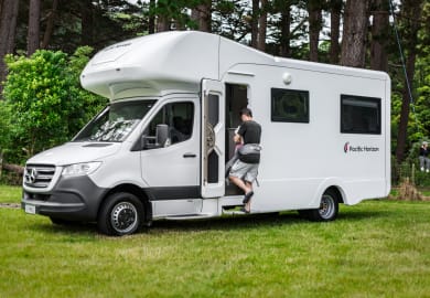 Pacific Horizon GEM-4 Motorhome