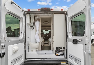 Meridian RV B-Deluxe