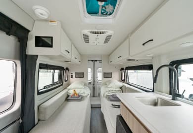 Meridian RV B-Deluxe