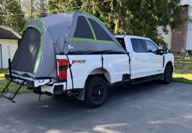 Road Camper Truck mit Zelt