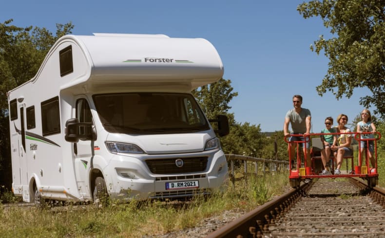 Deutsche Reisemobil Vermietung Family Plus F4, Fahrzeugabbildung