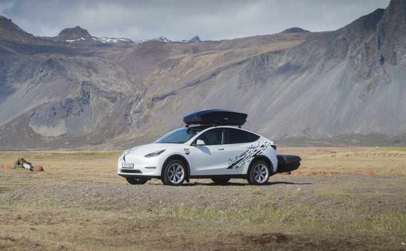 CampEasy Tesla Camper Y 4x4, Fahrzeugabbildung