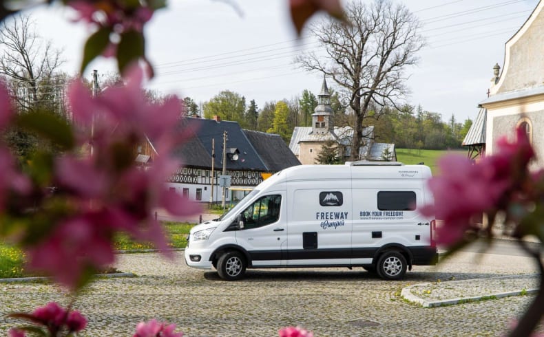 FreewayCamper Campervan 600 Adventure 4x4 für 3, Fahrzeugabbildung