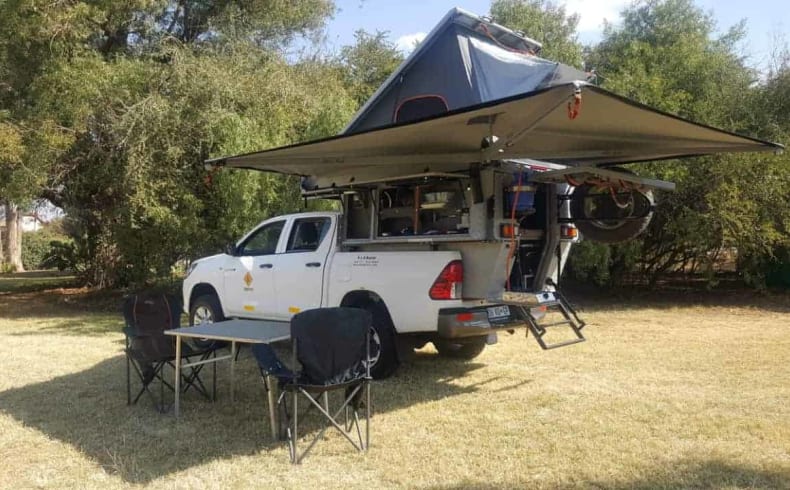 Bushlore Toyota Hilux Bushcamper 4 Pers. (HilCAM), Fahrzeugabbildung