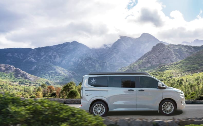 DRM Deutsche Reisemobil Vermietung GreenCamper M4GC mit Anhängerkupplung, Fahrzeugabbildung